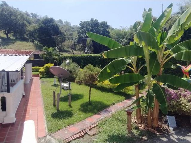 Casa Campestre En Arriendo En Guadalajara De Buga En. A173000