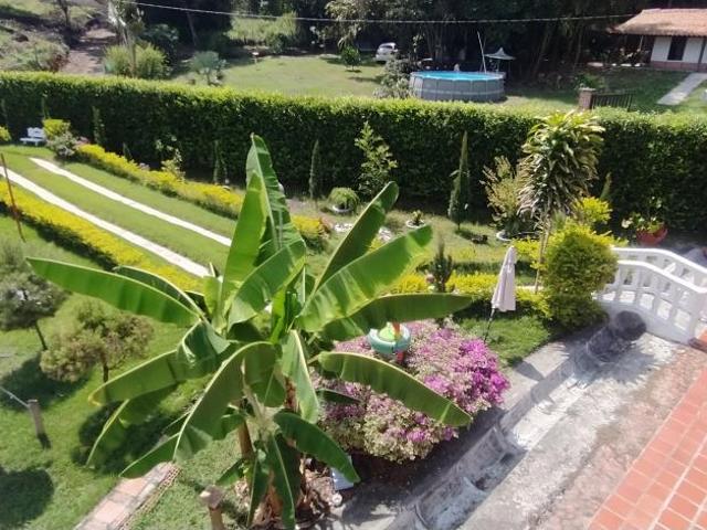 Casa Campestre En Arriendo En Guadalajara De Buga En. A173000