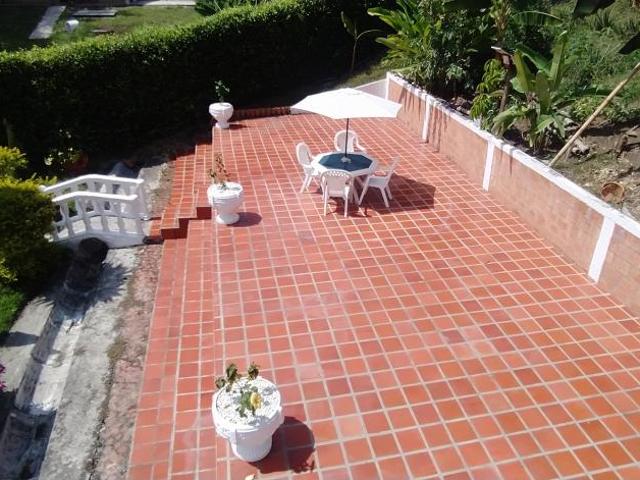 Casa Campestre En Arriendo En Guadalajara De Buga En. A173000