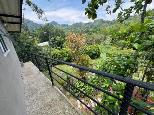 Casa Campestre En Arriendo En La Vega A171761