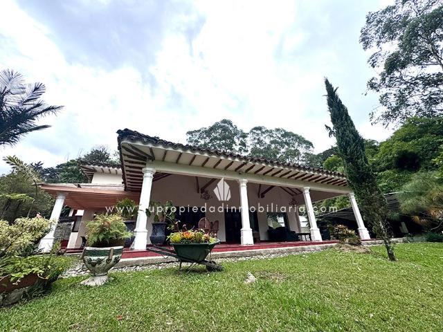 Casa Campestre En Arriendo En Medellin En Los Balsos A245522