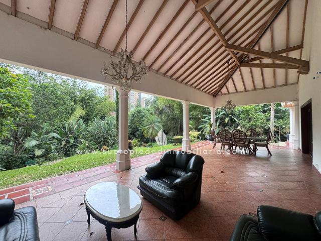 Casa Campestre En Arriendo En Medellin En Los Balsos A245522
