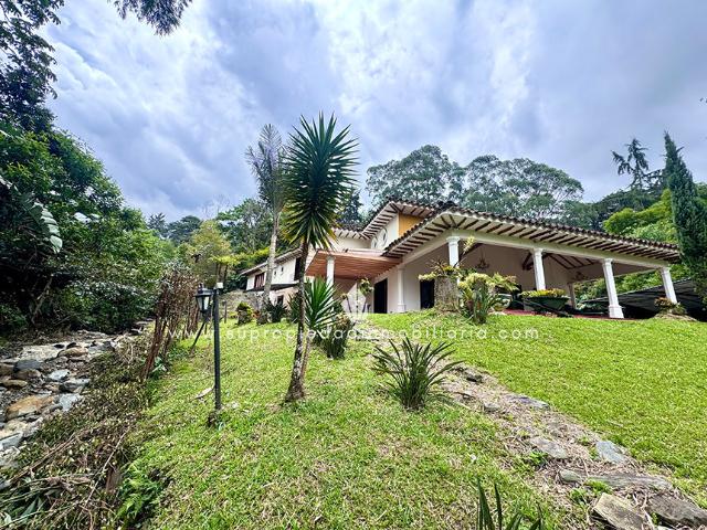Casa Campestre En Arriendo En Medellin En Los Balsos A245522