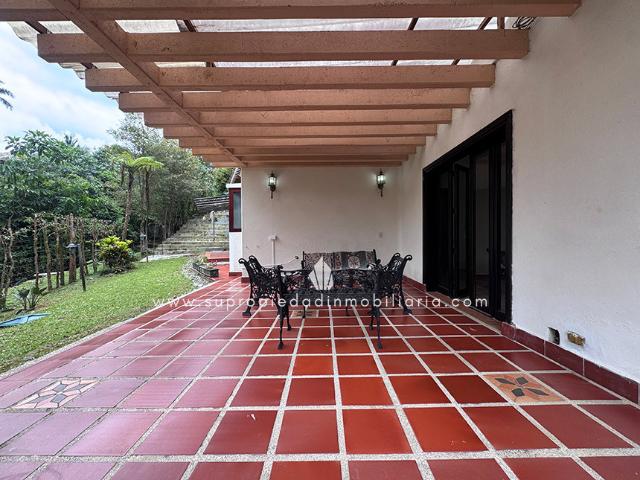 Casa Campestre En Arriendo En Medellin En Los Balsos A245522
