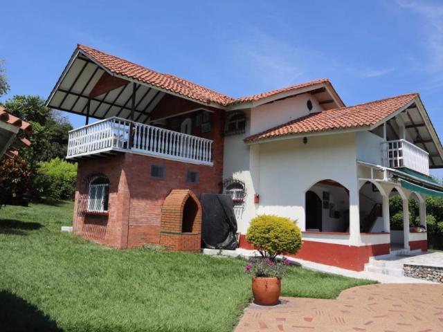 Casa Campestre En Arriendo En Palestina En. A206686