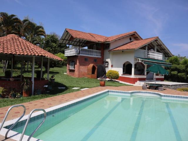 Casa Campestre En Arriendo En Palestina En. A206686