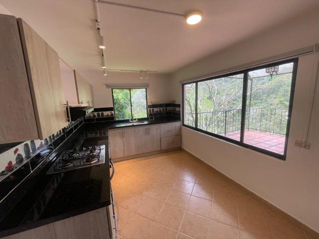 Casa Campestre En Arriendo En Sabaneta En Las Brisas A120461