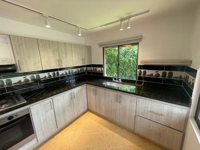 Casa Campestre En Arriendo En Sabaneta En Las Brisas A120461