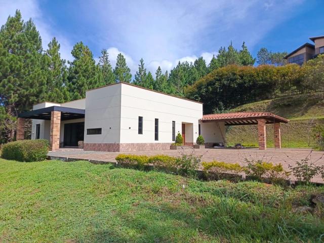 Casa en arriendo en Antioquia, San Vicente