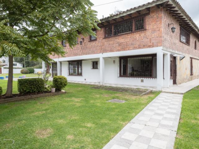 Casa Campestre En Venta En Bogota En Guaymaral V367456