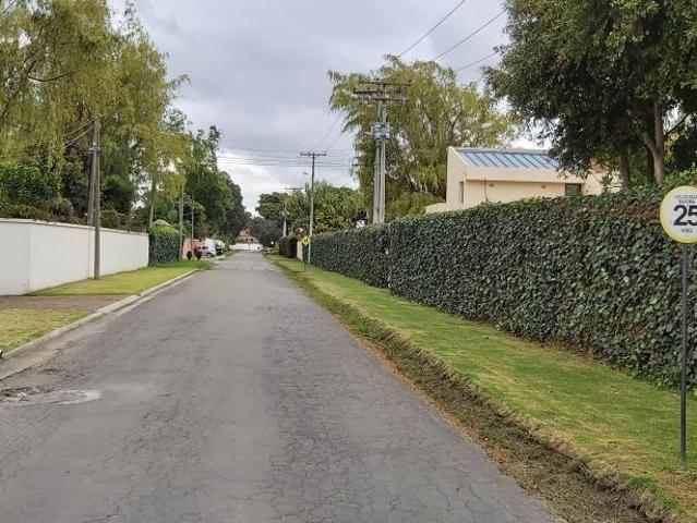 Casa Campestre En Venta En Bogota En La Arboleda V226971