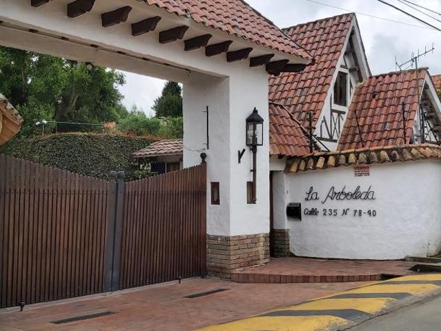 Casa Campestre En Venta En Bogota En La Arboleda V226971