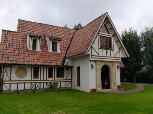 Casa Campestre En Venta En Bogota En La Arboleda V226971