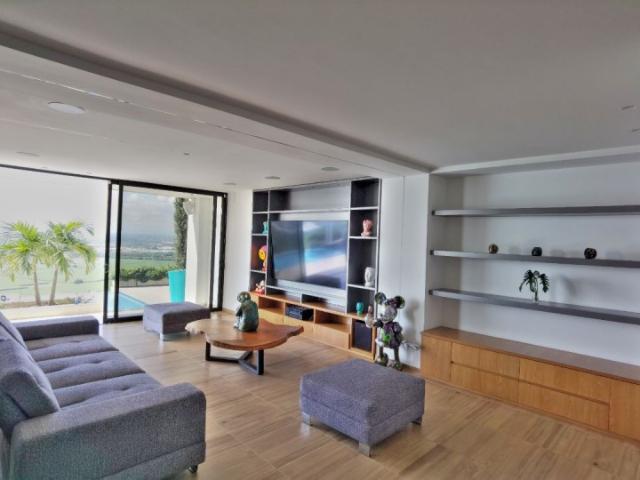 Casa Campestre En Venta En Cali En Arroyohondo V72320