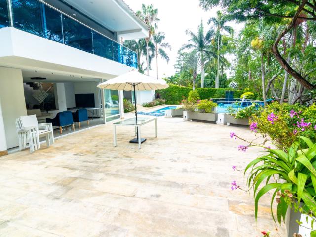 Casa Campestre En Venta En Cali En Dapa V229391