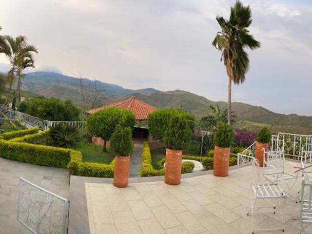 Casa Campestre En Venta En Cali En Dapa V86749