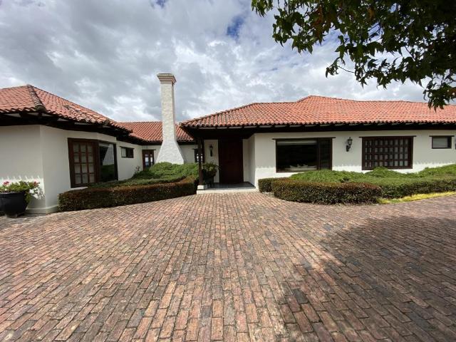 Casa Campestre En Venta En Chia En Parcelacion Sindamanoy V226974