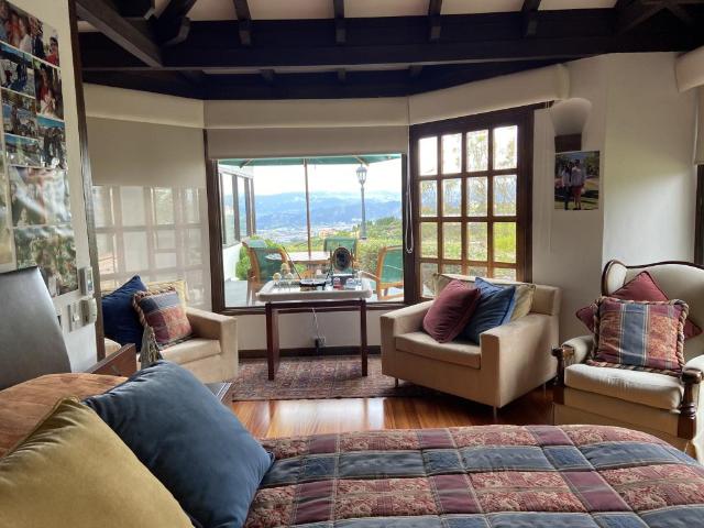 Casa Campestre En Venta En Chia En Parcelacion Sindamanoy V226974