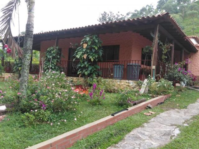Casa Campestre En Venta En Chinacota En. V220041