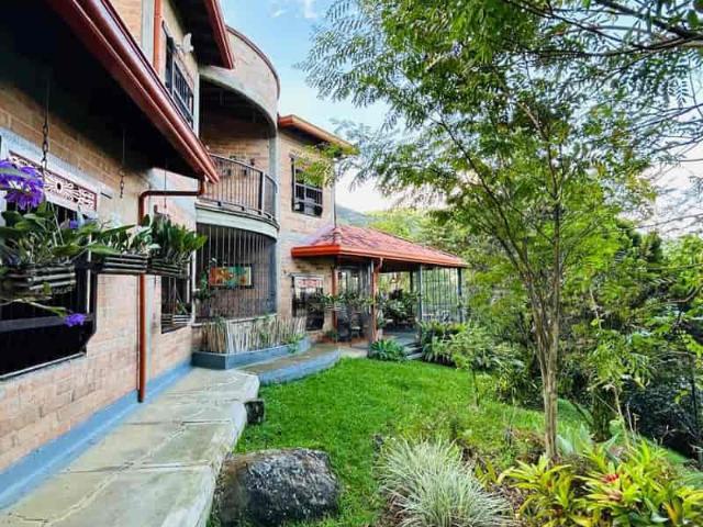 Casa Campestre En Venta En Copacabana En Vereda El Zarzal Copacabana V273456