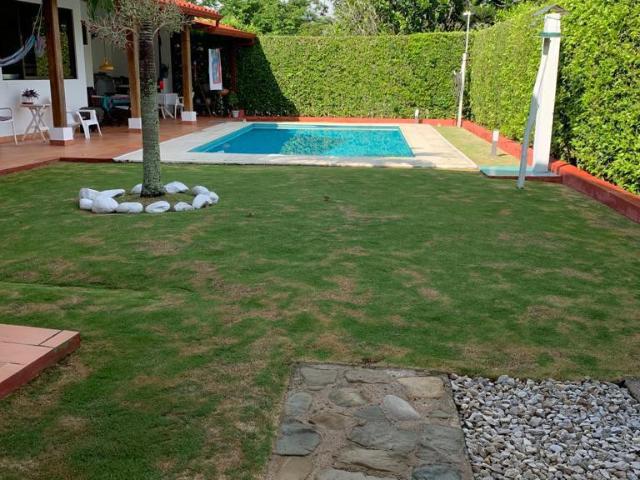 Casa Campestre En Venta En Guaduas V171321