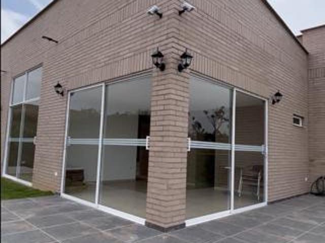 Casa Campestre En Venta En Jamundi En Ciudad Country V204006