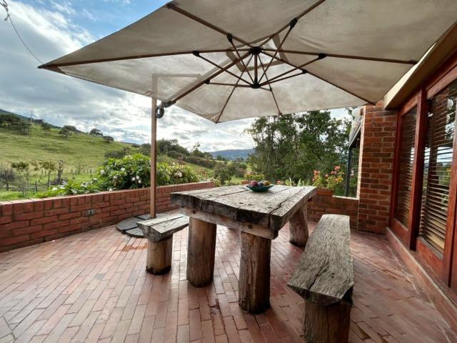 Casa Campestre En Venta En La Calera En Vereda San Jose V315573