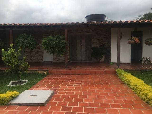 Casa Campestre En Venta En Los Patios En. V220204