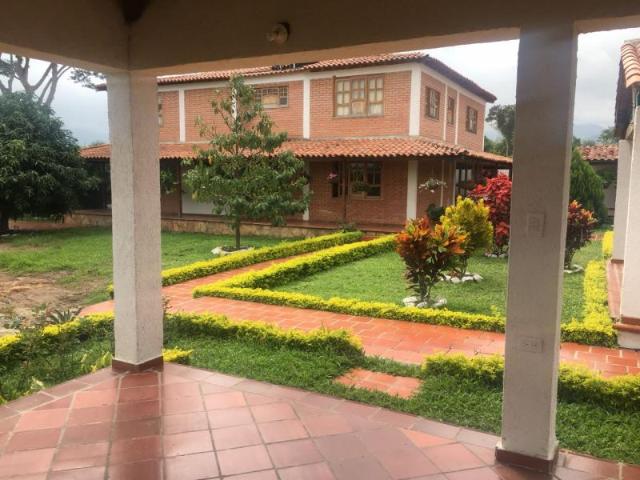 Casa Campestre En Venta En Los Patios En. V220204