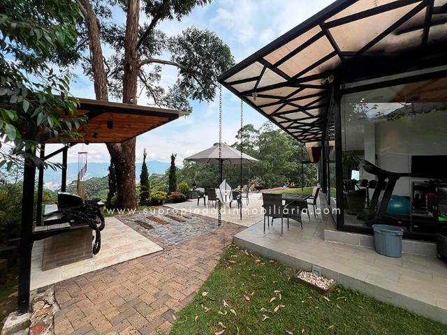 Casa Campestre En Venta En Medellin En Las Palmas V285642