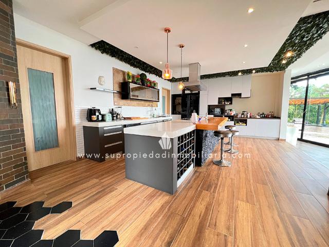 Casa Campestre En Venta En Medellin En Las Palmas V285642