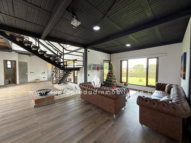 Casa Campestre En Venta En Medellin En Santa Elena V333323