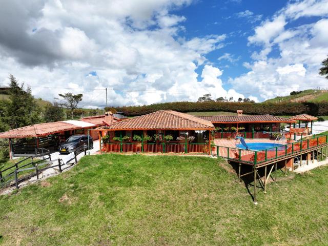 Casa Campestre En Venta En Penol En. V257860