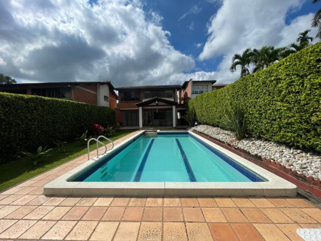 Casa Campestre En Venta En Pereira En Cerritos V301330