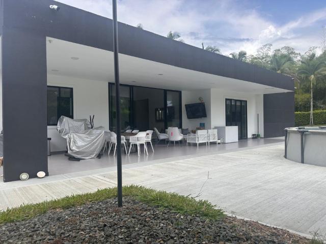 Casa Campestre En Venta En Pereira En Cerritos V301611