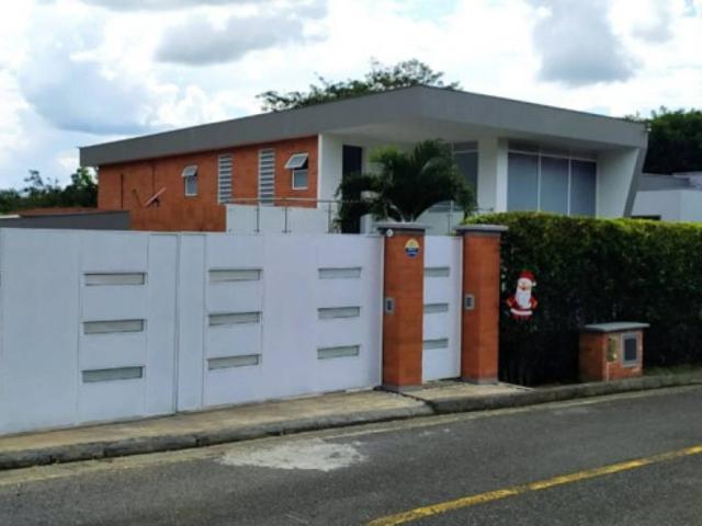 Casa Campestre En Venta En Pereira En Cerritos V301680