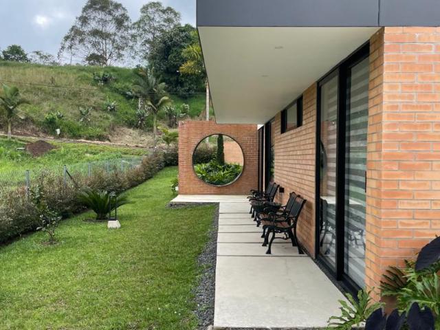Casa Campestre En Venta En Pereira V68116