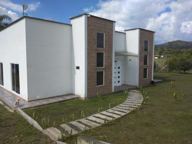 Casa Campestre En Venta En Pereira En. V95224