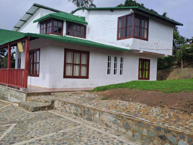 Casa Campestre en venta en Restrepo, Valle Del Cauca