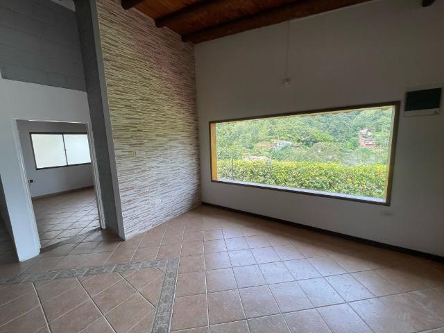 Casa Campestre En Venta En Sabaneta En Las Brisas V317535