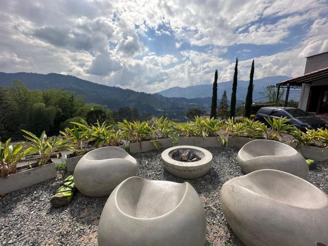 Casa Campestre En Venta En Sabaneta En Vereda La Doctora V173688