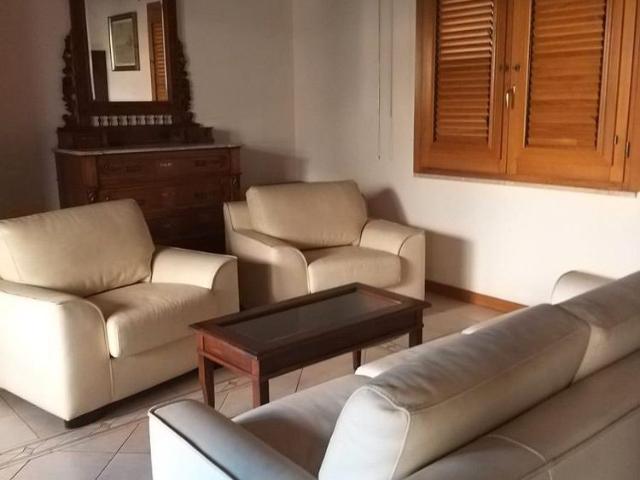 Villa Indipendente in affitto a Monserrato, Sardigna/Sardegna