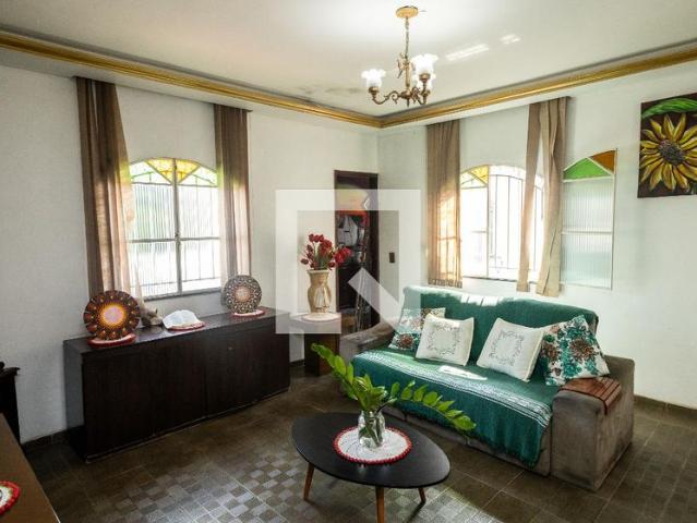 Casa aluguel em Região Geográfica Imediata do Rio de Janeiro, Região Metropolitana do Rio de Janeiro