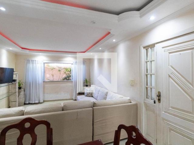 Casa aluguel em Região Geográfica Imediata do Rio de Janeiro, Região Metropolitana do Rio de Janeiro