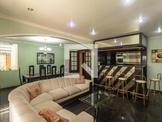 Casa aluguel em Região Geográfica Imediata do Rio de Janeiro, Região Metropolitana do Rio de Janeiro