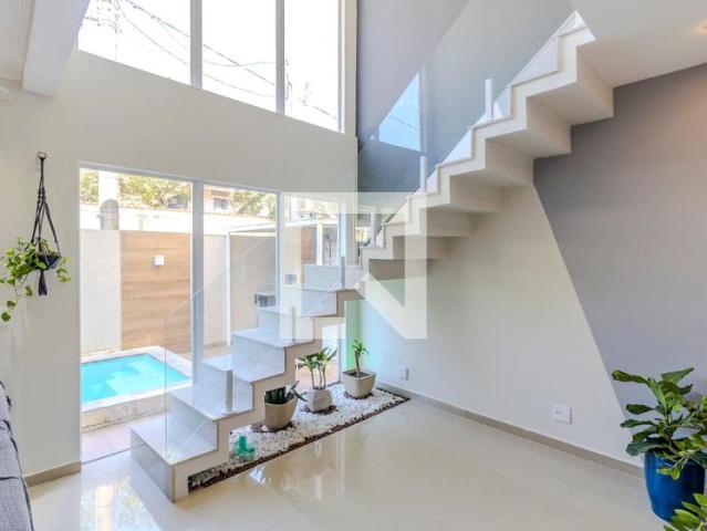 Casa aluguel em Região Geográfica Imediata do Rio de Janeiro, Região Metropolitana do Rio de Janeiro