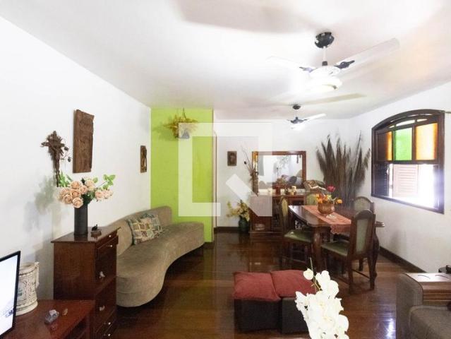 Casa aluguel em Região Geográfica Imediata do Rio de Janeiro, Região Metropolitana do Rio de Janeiro