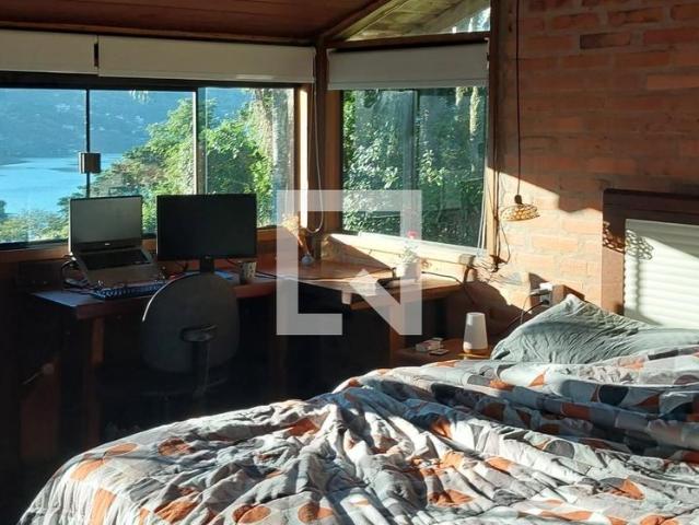 Casa aluguel em Região Geográfica Imediata de Florianópolis, Desterro