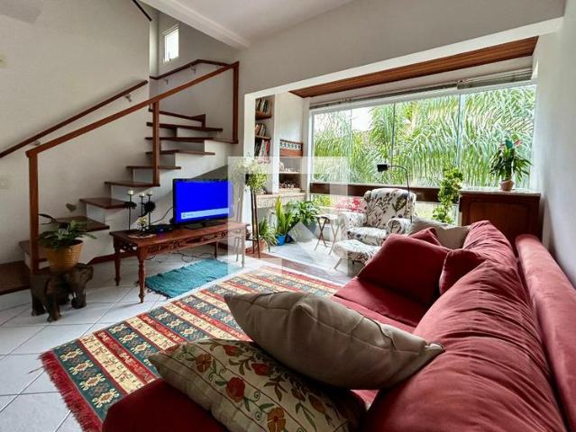 Casa aluguel em Região Geográfica Imediata de Florianópolis, Desterro