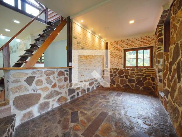 Casa aluguel em Região Geográfica Imediata de Florianópolis, Desterro